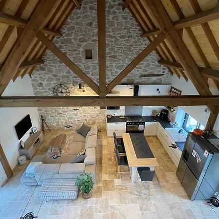 Vila Ancienne Grange Renovee En Xaintrie Hautefage Exteriér fotografie